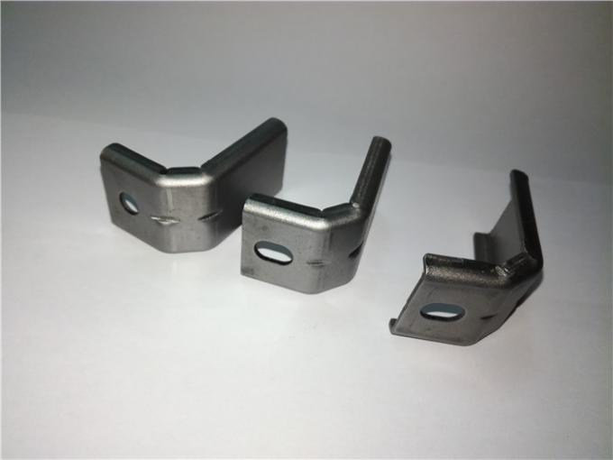 Los montajes que doblaban troqueles estampadores del metal modificaron los accesorios del grueso para requisitos particulares 2m m 0