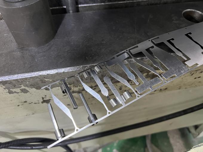 Home continuos metralla OEM personalizado de cobre hierro de aluminio de chapa de metal de procesamiento de estampado de metal 2