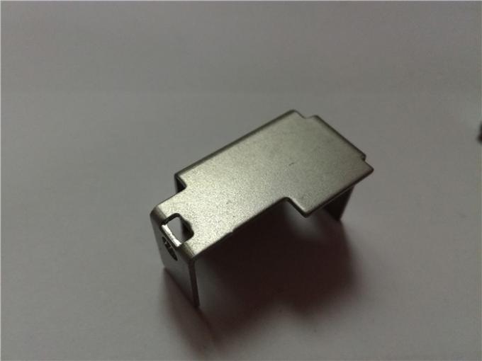 Forma anodizada natural de aluminio del disipador de calor de los troqueles estampadores del metal que esconde el molde 1