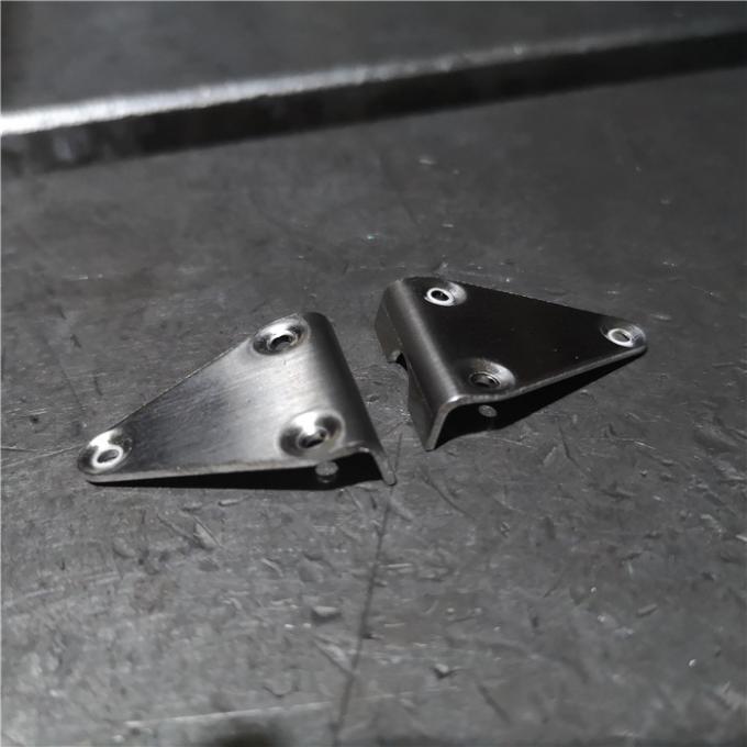 Metal de proceso de acero SUS304 que sella al OEM de las piezas para la vivienda del tablero de enchufe 0