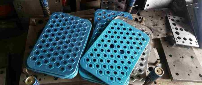 Fabricantes suministran placas de hierro perforado galvanizado malla de perforado hexagonal placas de perforado hexagonal 0